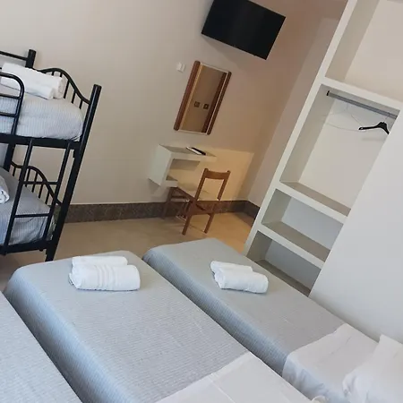 Carlo Hotel