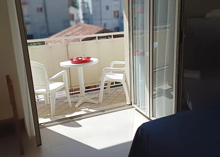 Carlo Ξενοδοχείο 2*