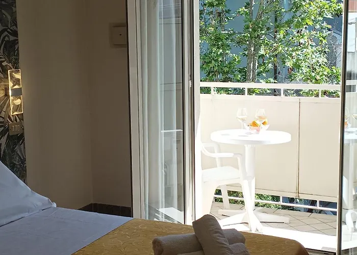 Carlo מלון ריצ'יונה