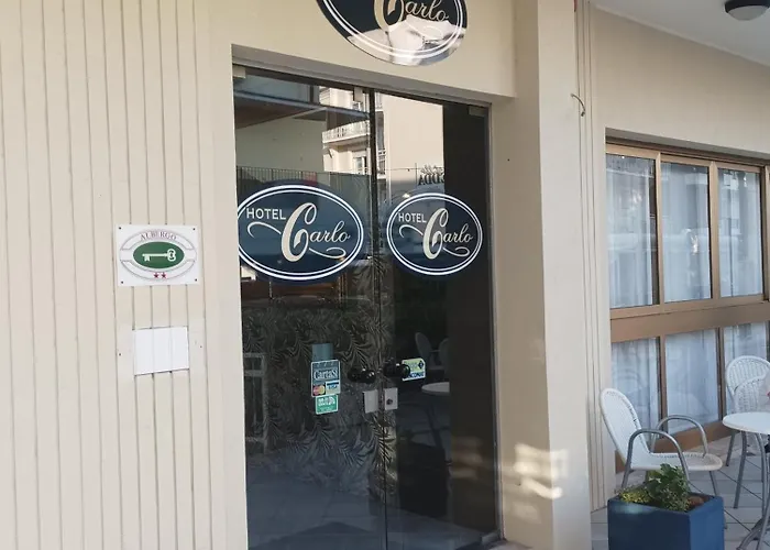 Carlo ホテル